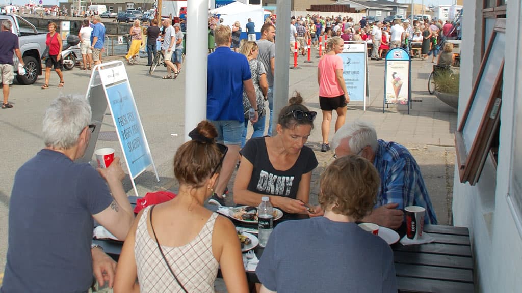 Hirtshals Fiskehus (café and fish shop)