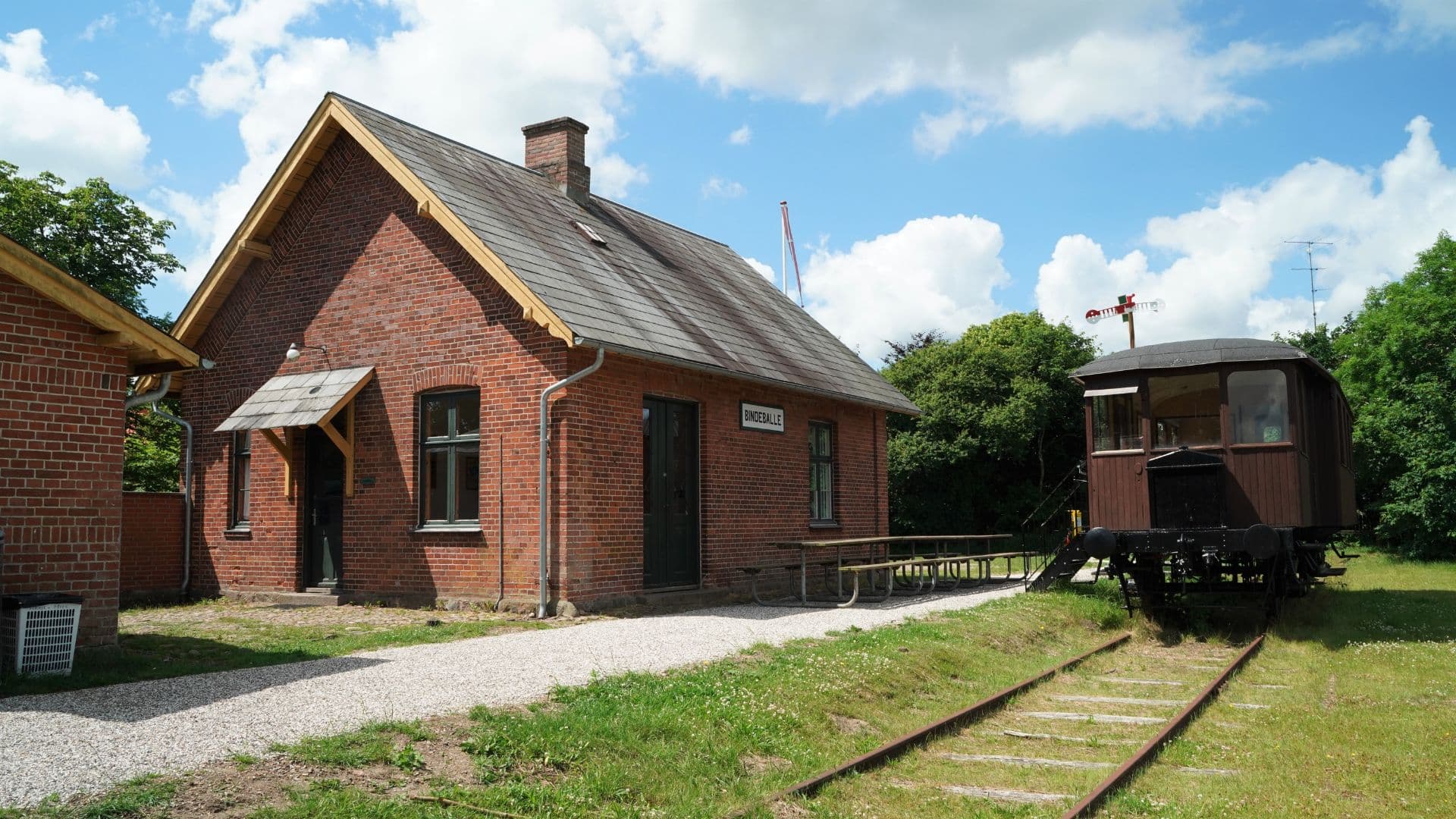 Bindeballe Station