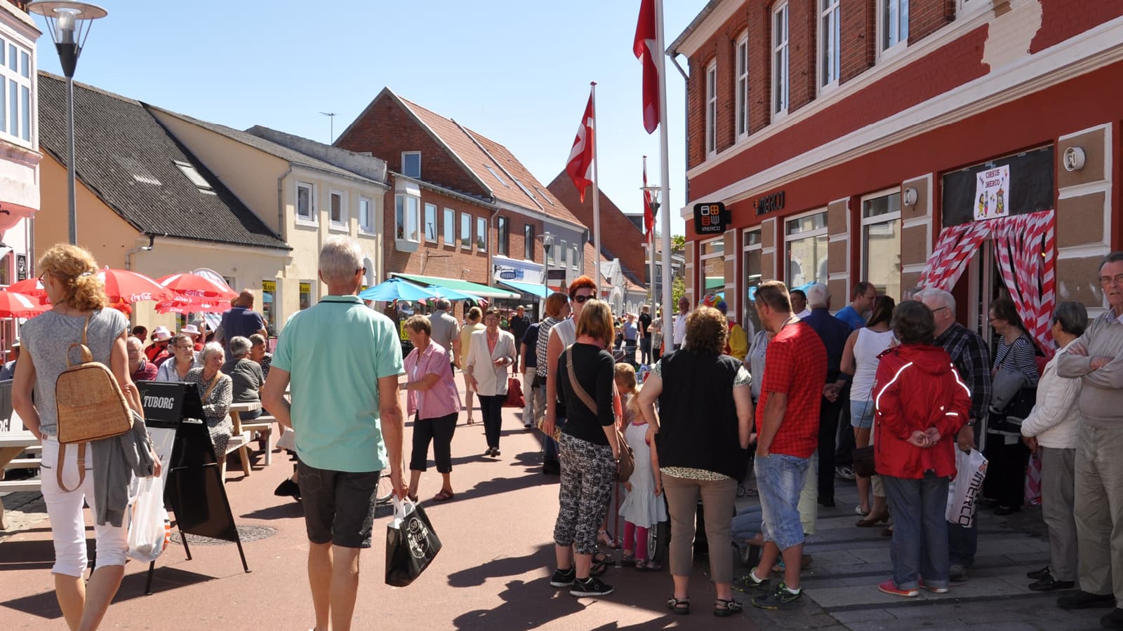 Shopping in the town of mussels, Løgstør