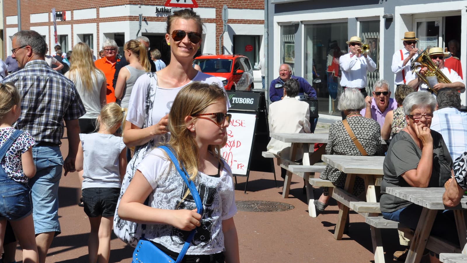 Shopping in the town of mussels, Løgstør
