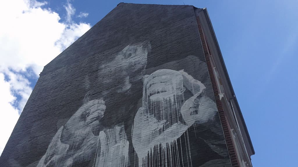 Street art "Out in the Open" - Conor Harrington - Helgolandsgade 18