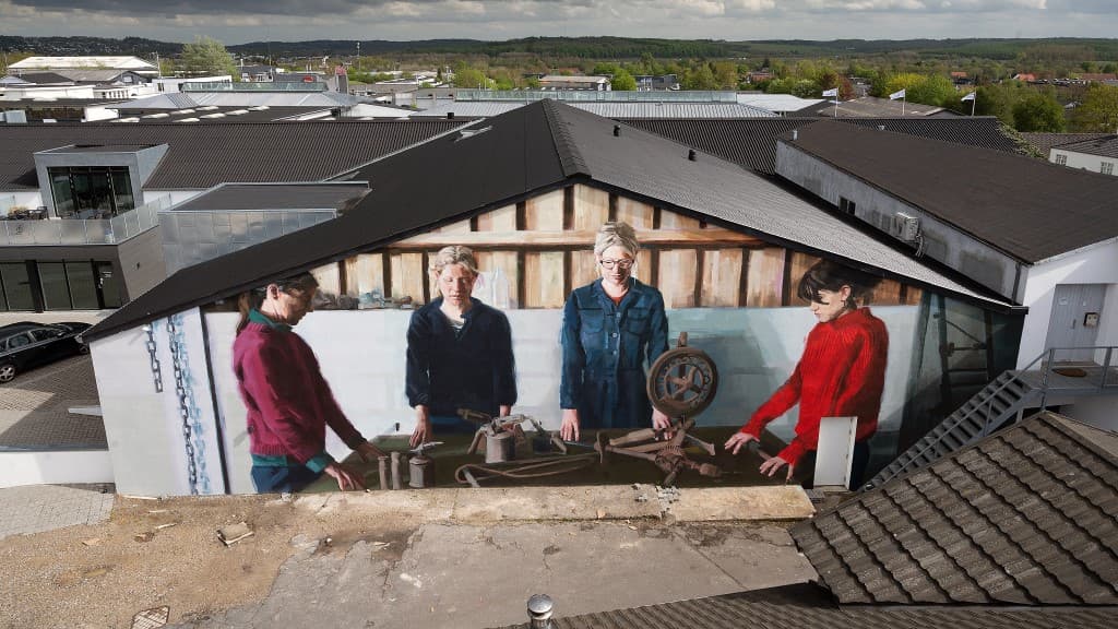 Street art "Out in the Open" - Helen Bur - K. Christenens vej 2