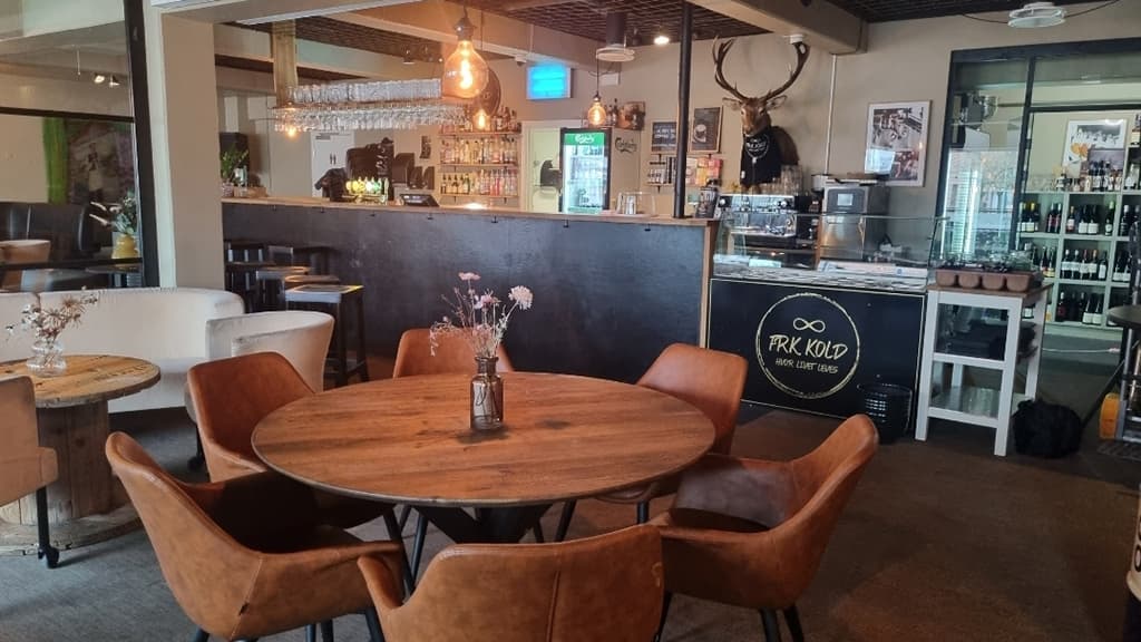 Frk Kold cafe in Aars